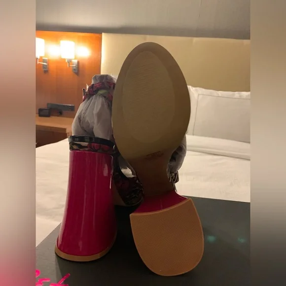 Betsey Johnson Women’s Brylie Leopard Floral Print Platform Block Heeled 4.5” - Picture 9 of 10